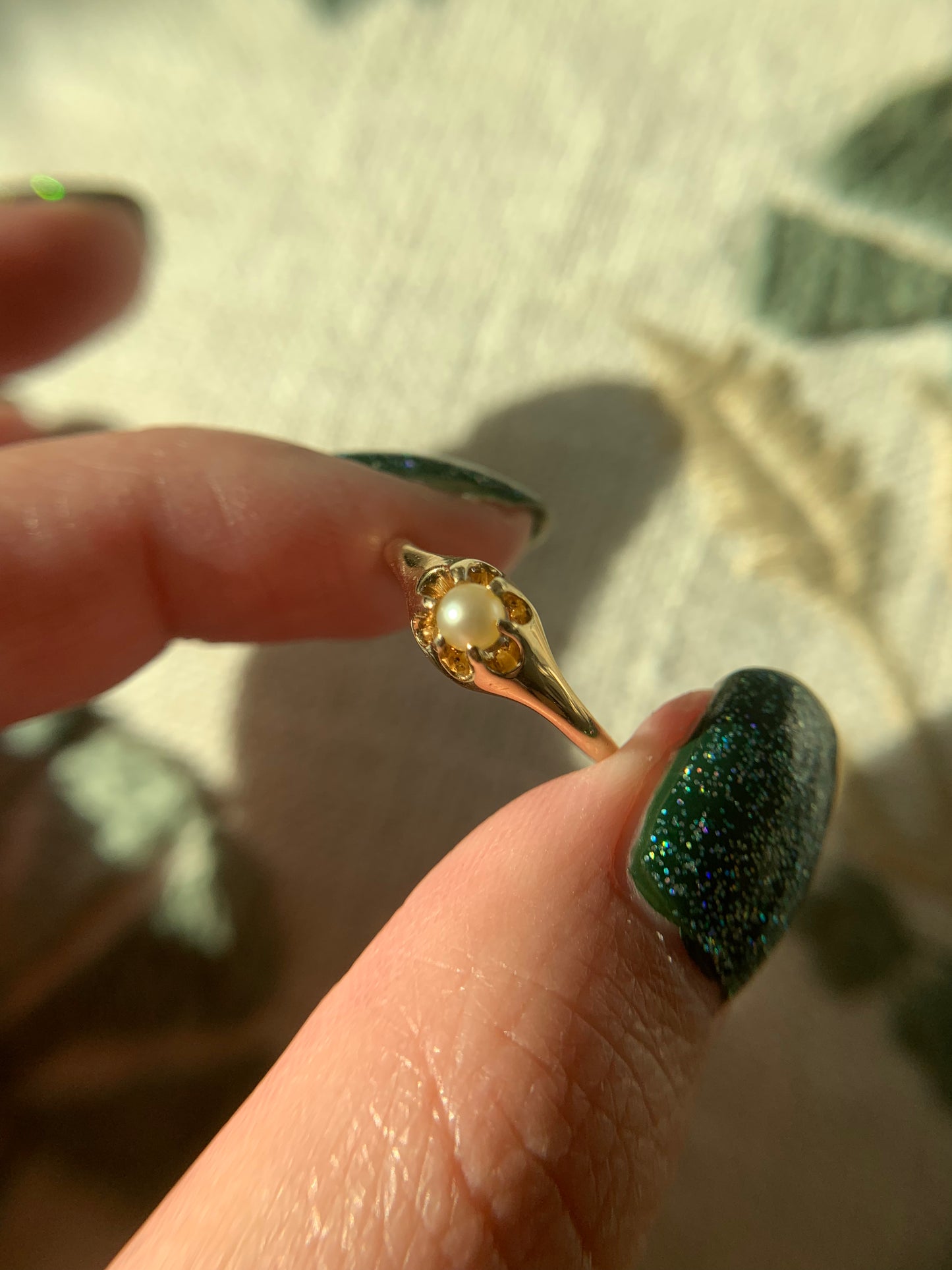 18k pearl belcher solitaire ring