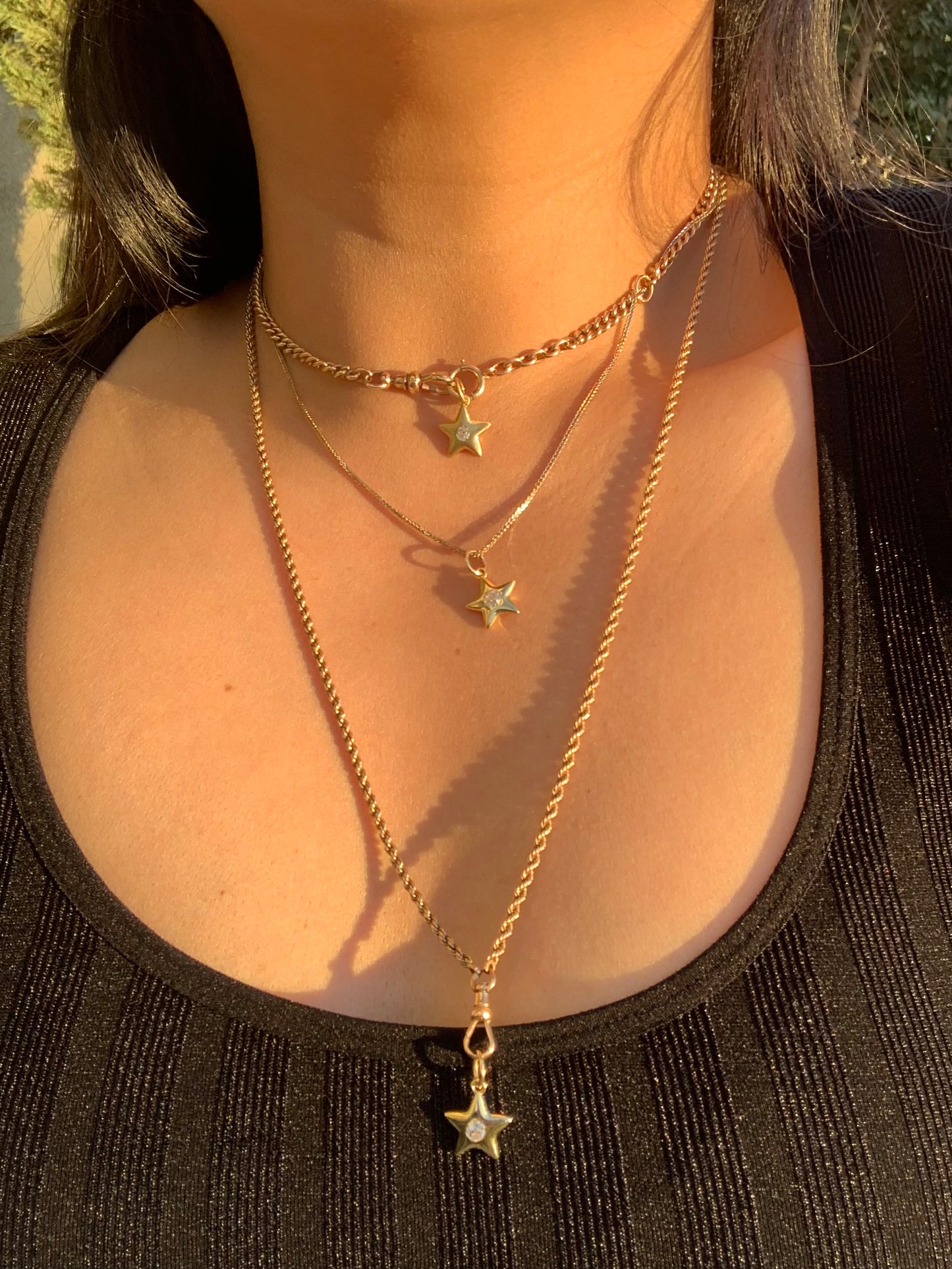 Star O. 0.16ct Hex opalescent "Baby amaranth" purple sapphire in 18k yellow gold