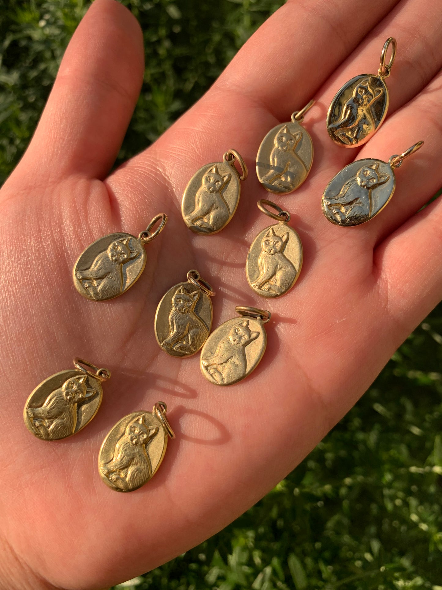 14k or 18k gold Neko Medallion (Made to Order)