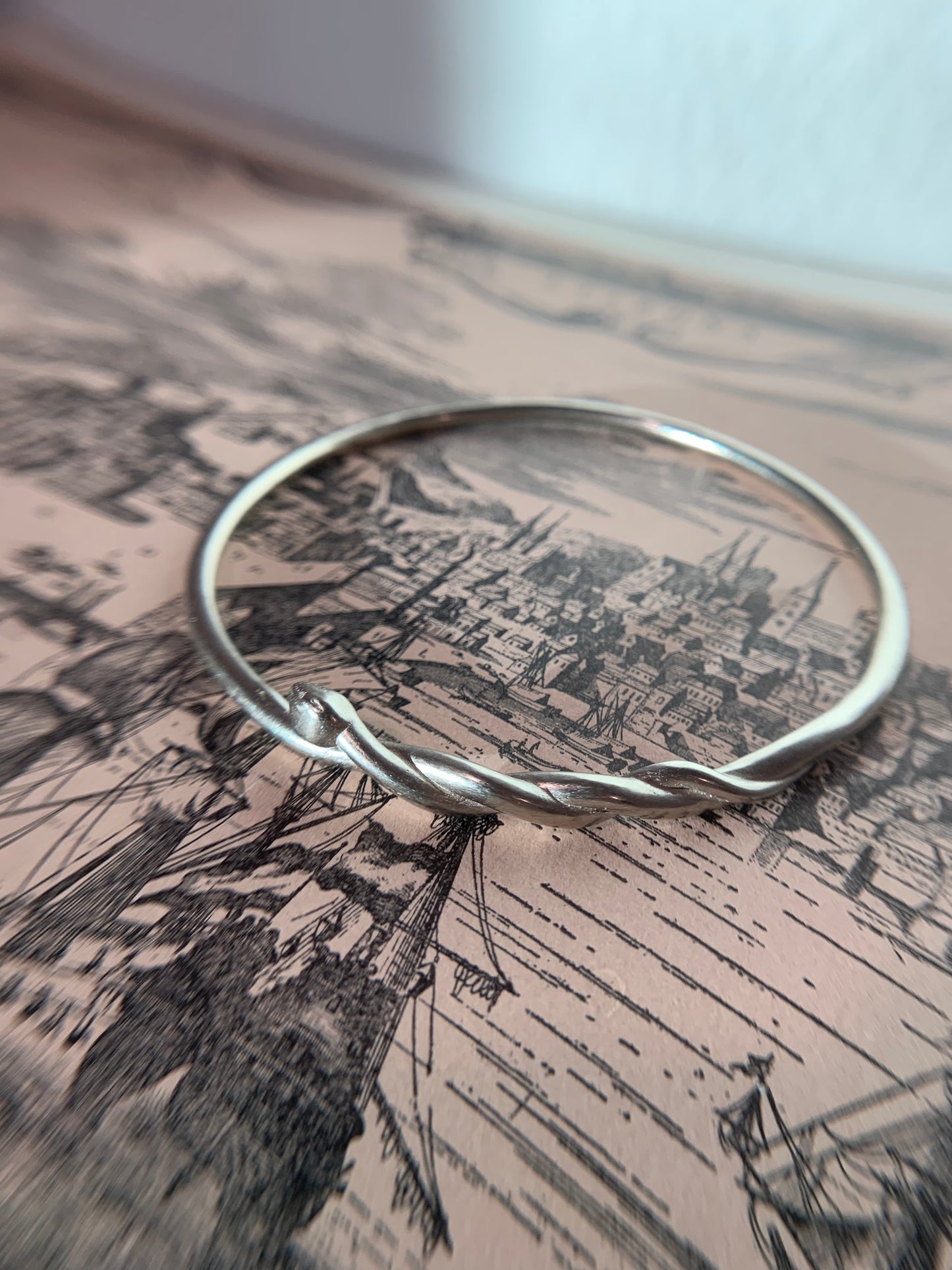 "Familiar" Snake bangle bracelet (Made to order)
