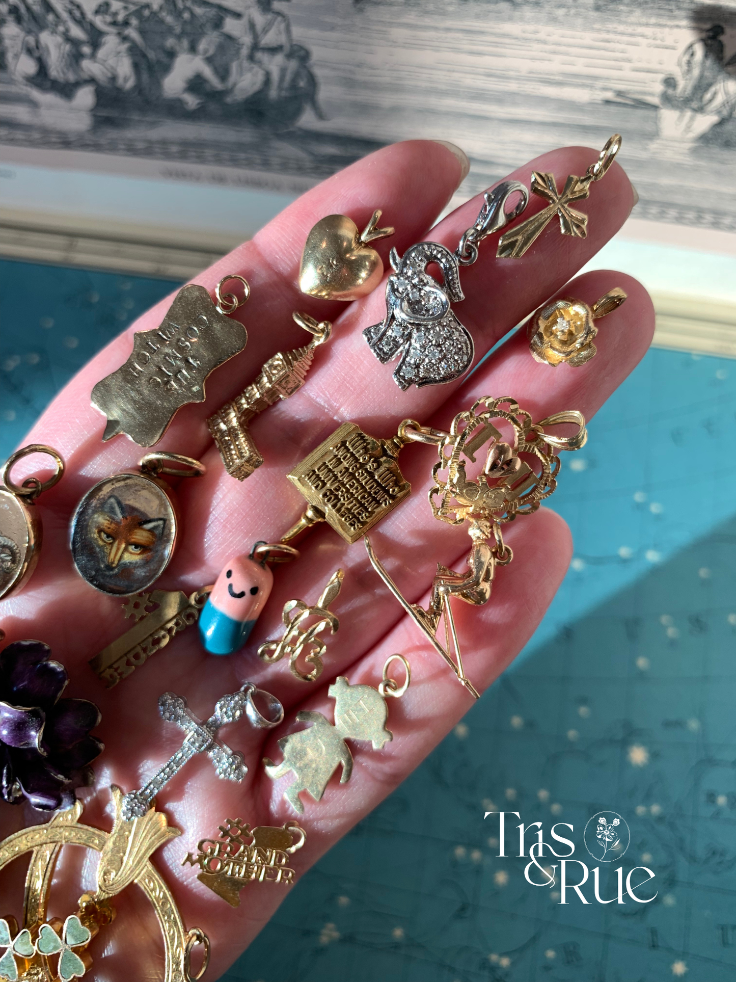 Charms & Pendants