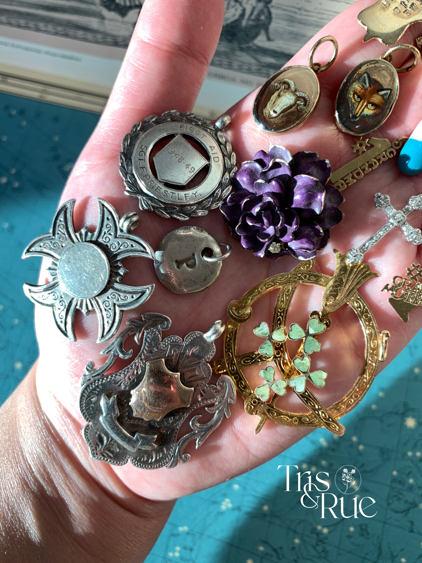 Charms & Pendants