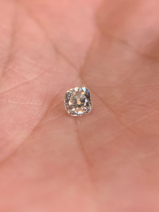 Sylvia S custom order - E. 0.39ct OMC diamond in a shiny finish 18k yellow gold Little Star