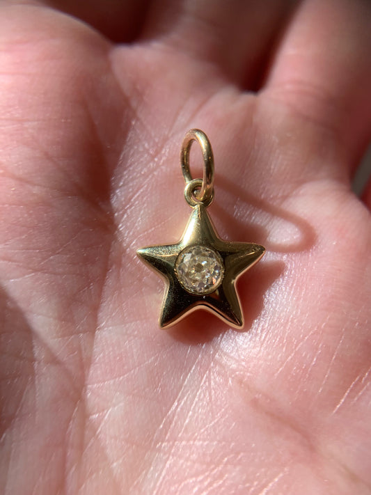 Alanna S. custom order - Star F. 0.45ct old cut diamond in 18k yellow gold Little Star- shiny finish