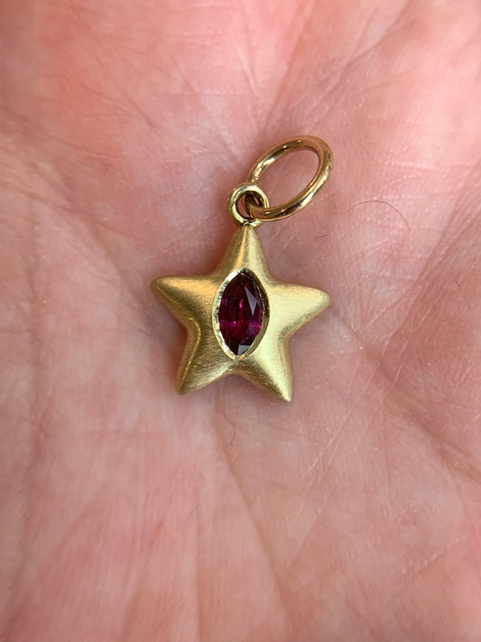 Lacy T. custom order - Star T. 0.40ct "An Ember in the Ashes" marquise ruby in 18k yellow gold Little Star- matte finish