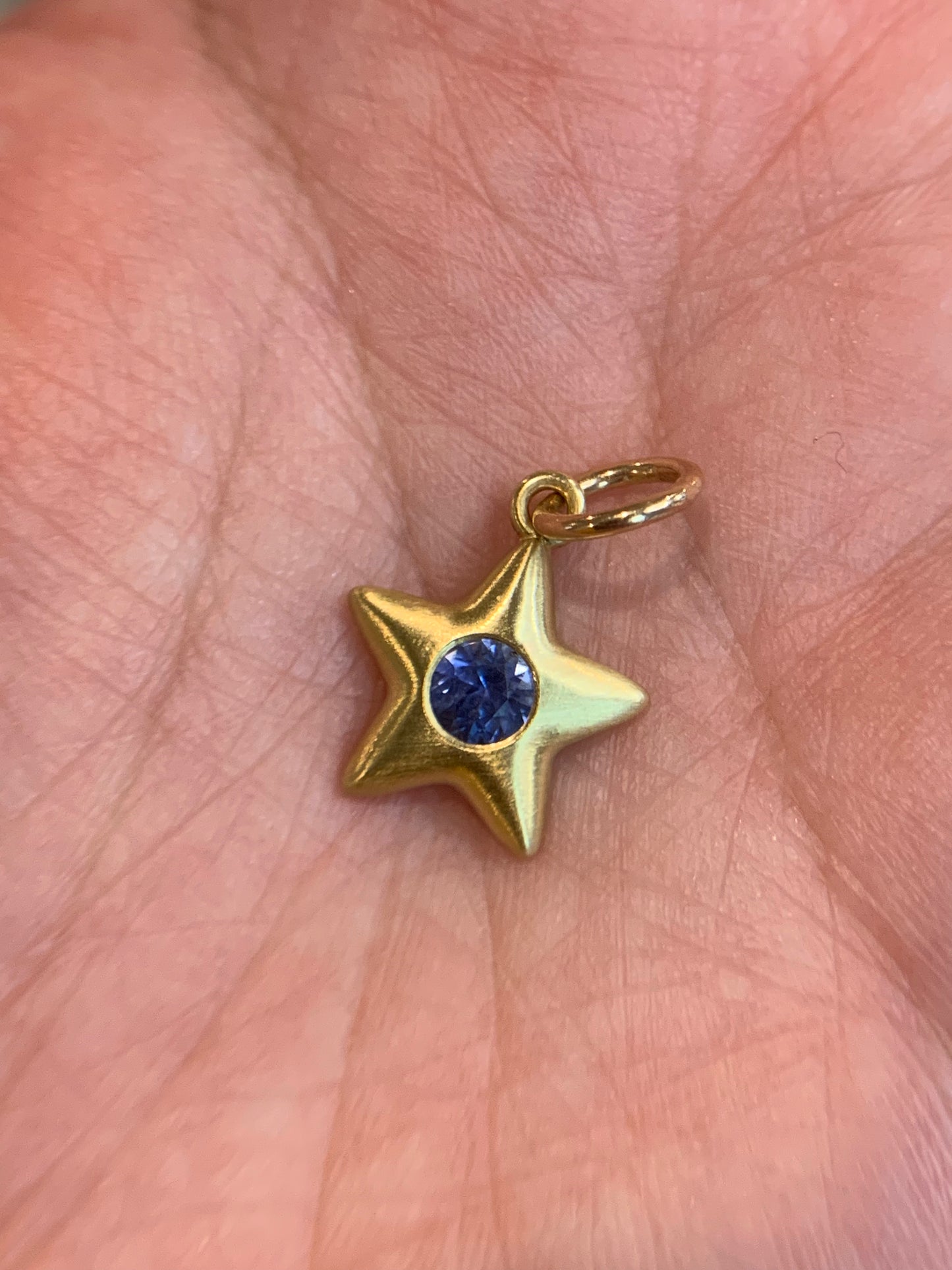 Corinne T. custom order - Star 10. 0.39ct "The Little Prince" blue sapphire in 18k yellow gold Little Star- matte finish