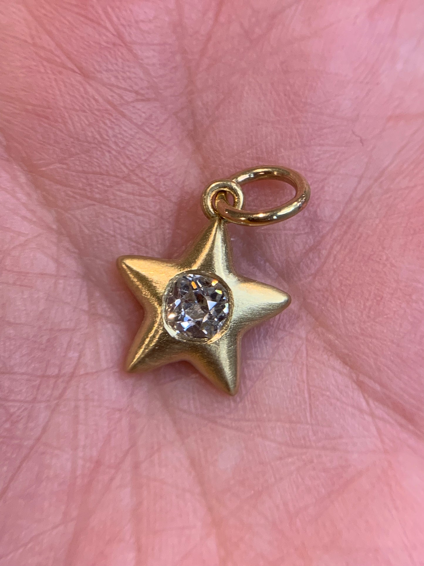 Polly W. custom order - Star G. 0.50ct "Emma M Lion" OMC in 18k yellow gold Little Star- matte finish