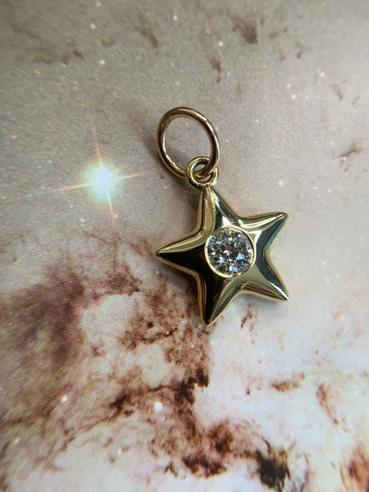Amy K custom order - star 12. 0.31ct "The Spellshop" OEC diamond in 18k yellow gold Little Star- shiny finish