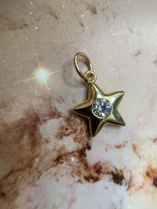 Ellie J. custom order - star 10. 0.34ct "The Enchanted Greenhouse" OEC diamond in 18k yellow gold Little Star- shiny finish