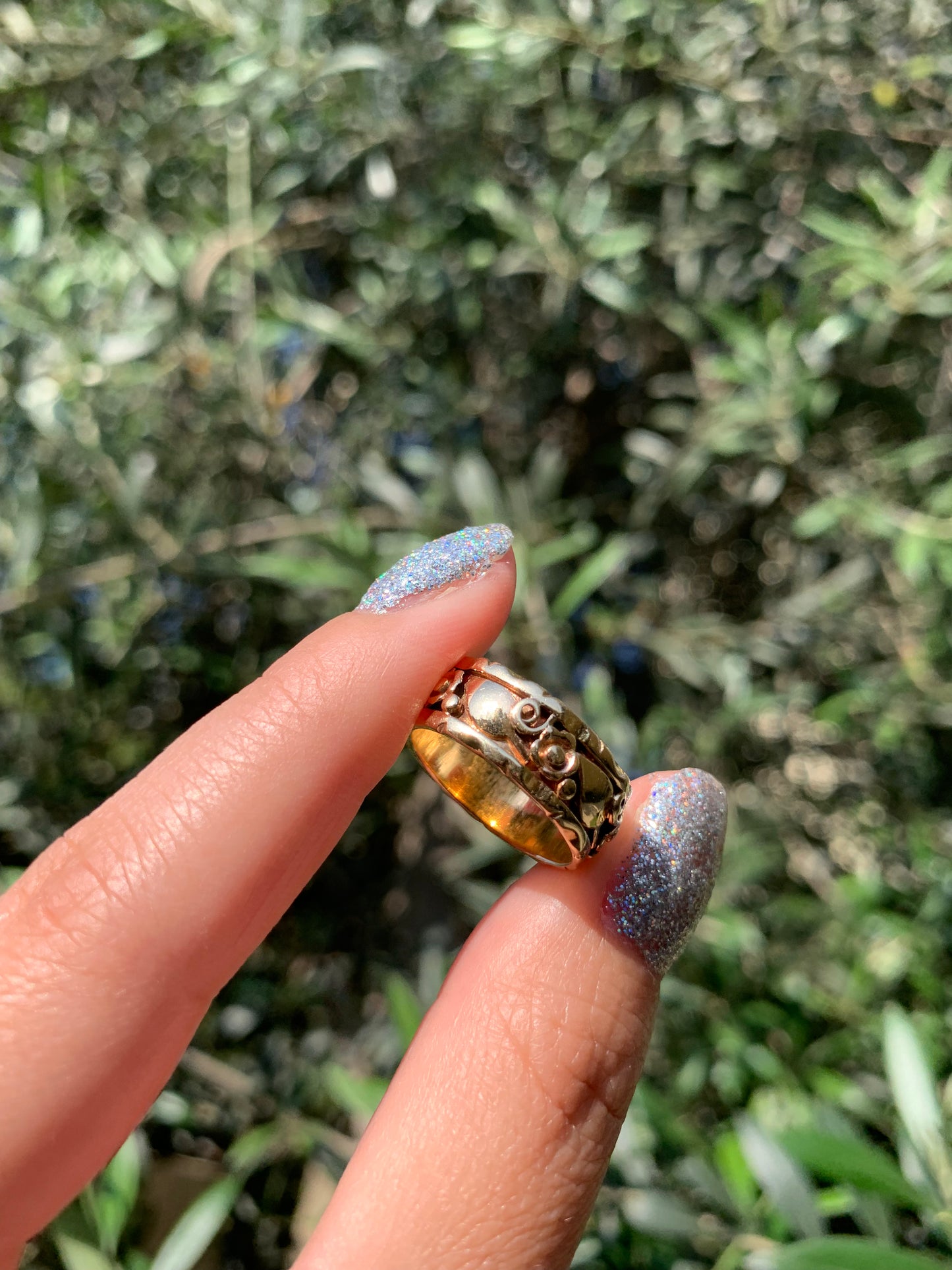 14k "Labyrinth" full eternity floral cigar band in yellow gold (vintage, only one available)