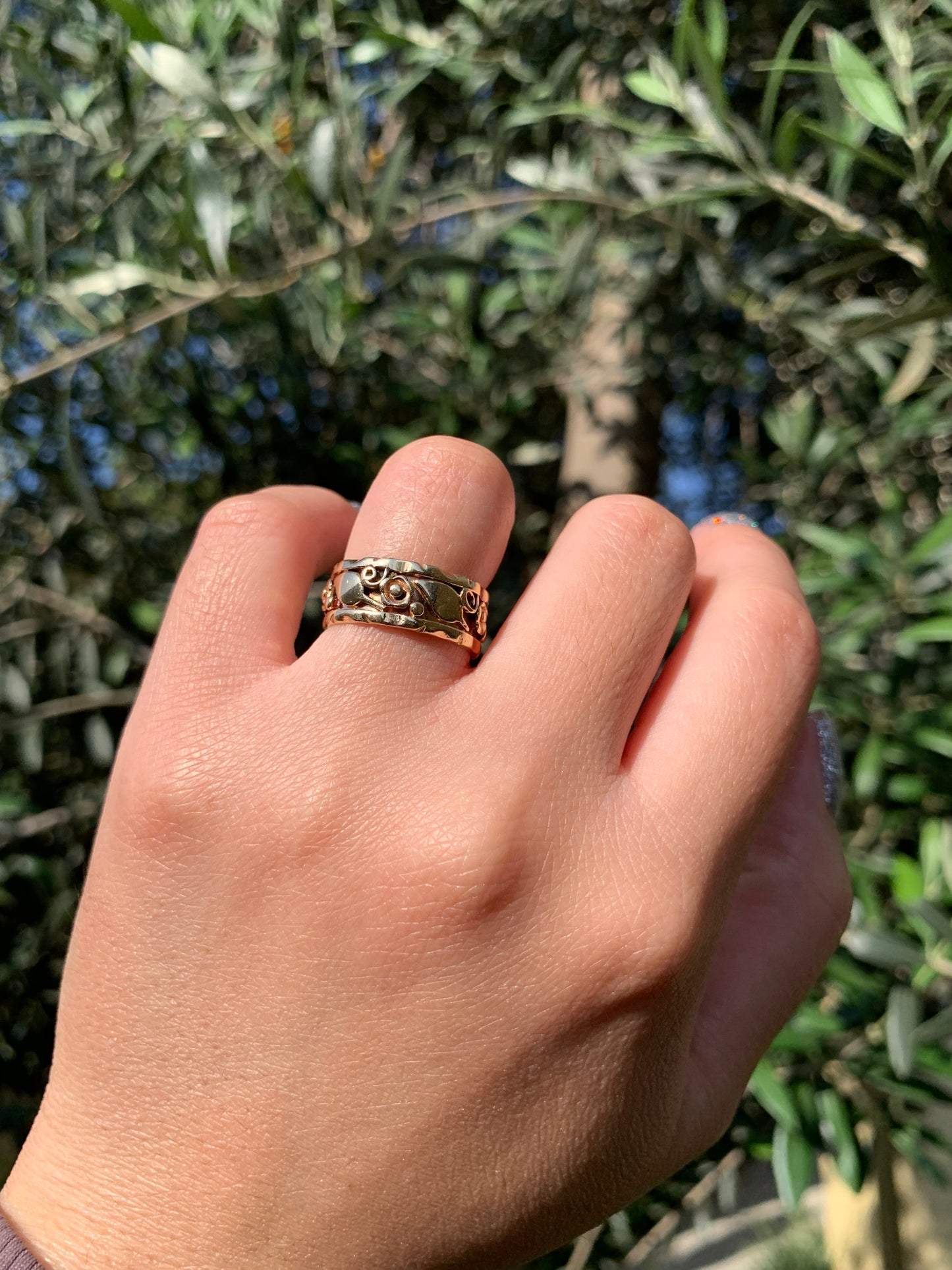 14k "Labyrinth" full eternity floral cigar band in yellow gold (vintage, only one available)