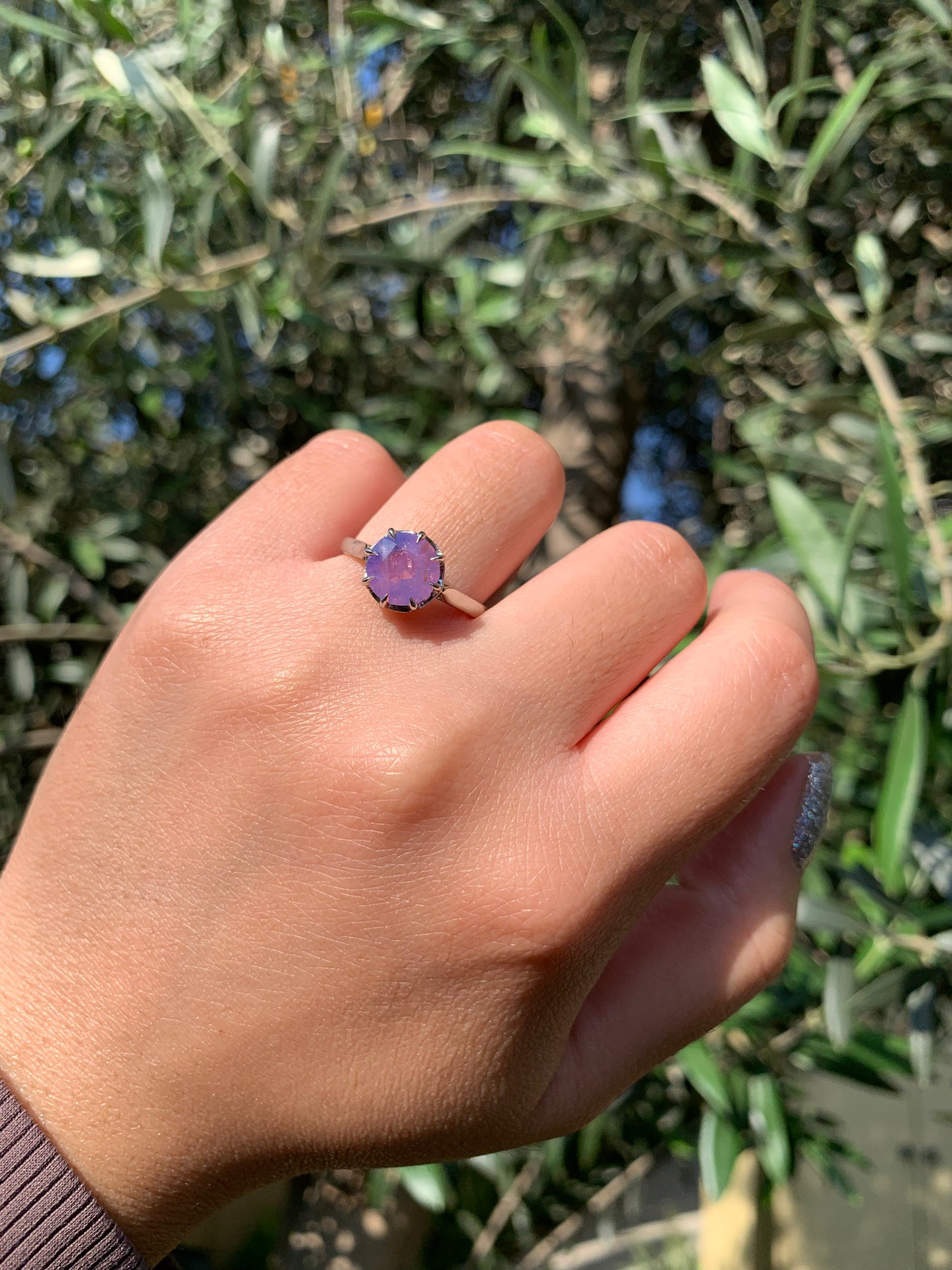 18k "Aurora" restored French ring with 2.68ct opalescent sapphire, in white gold and platinum (antique, only one available)