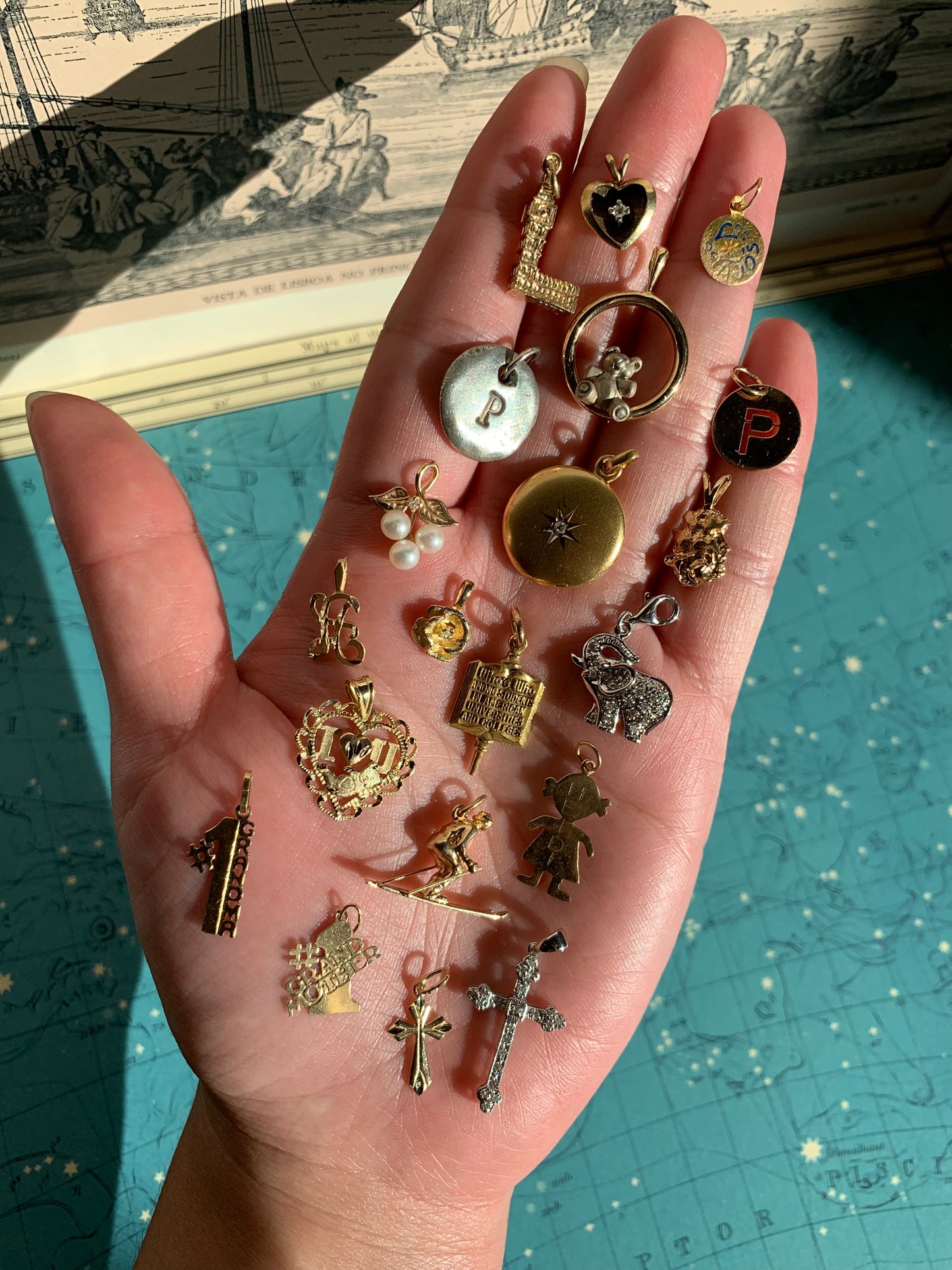 Charms & Pendants