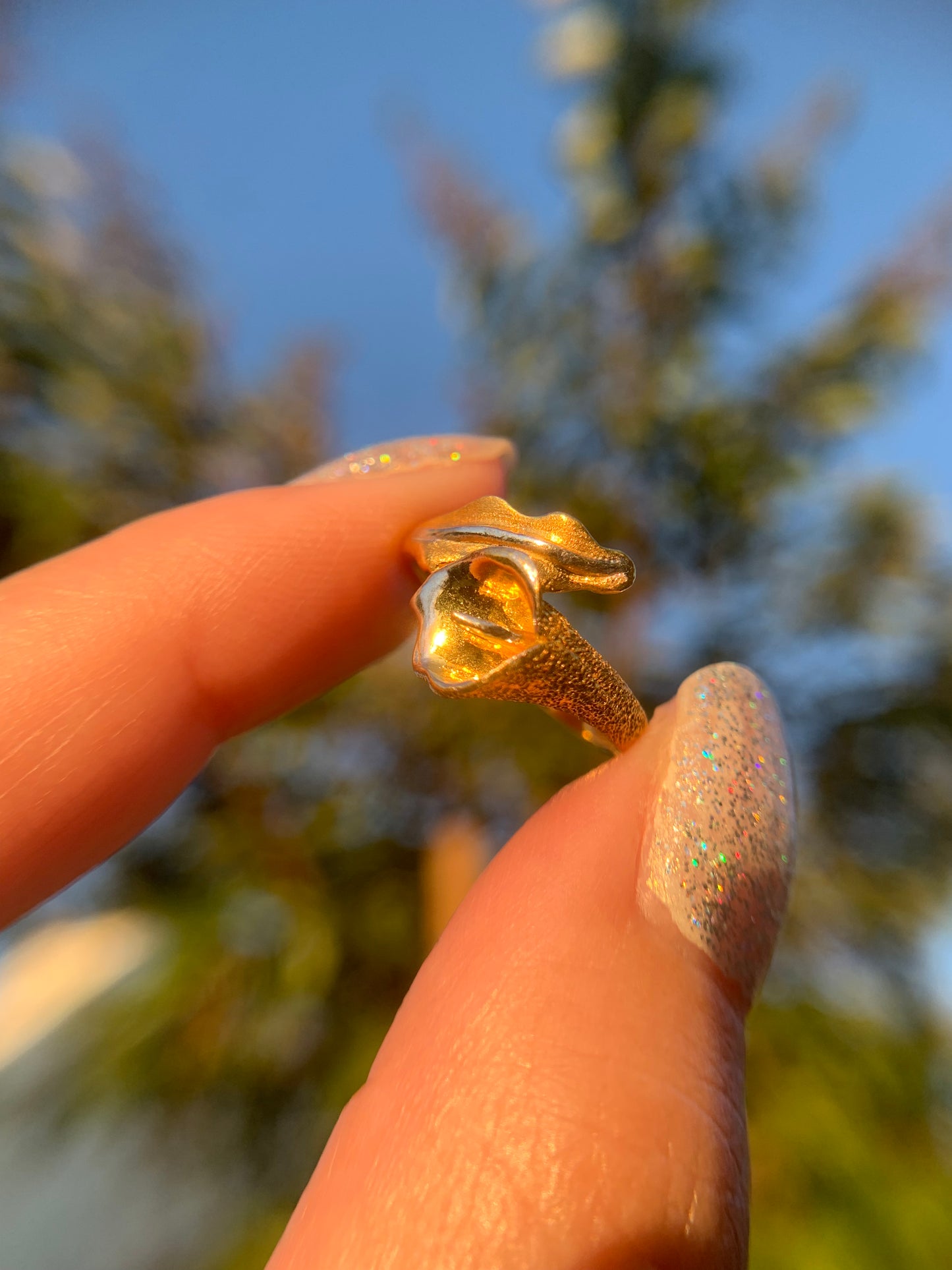 "Chalice" 22k figural calla lily ring (vintage, only one available)