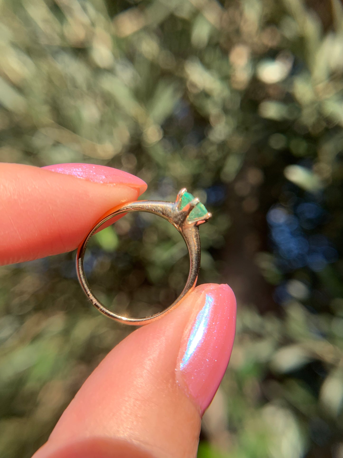 14k "The Shire" restored 0.70ct natural emerald ring in yellow gold (vintage, only one available)