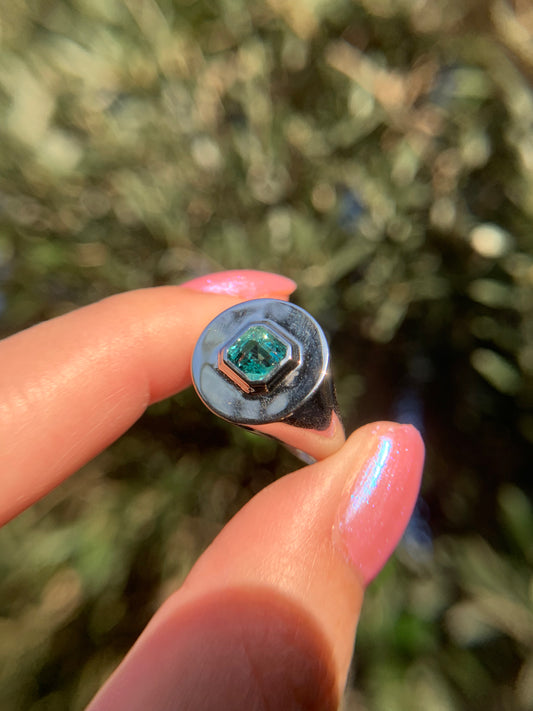 14k Fare Well Fine natural emerald signet in white gold